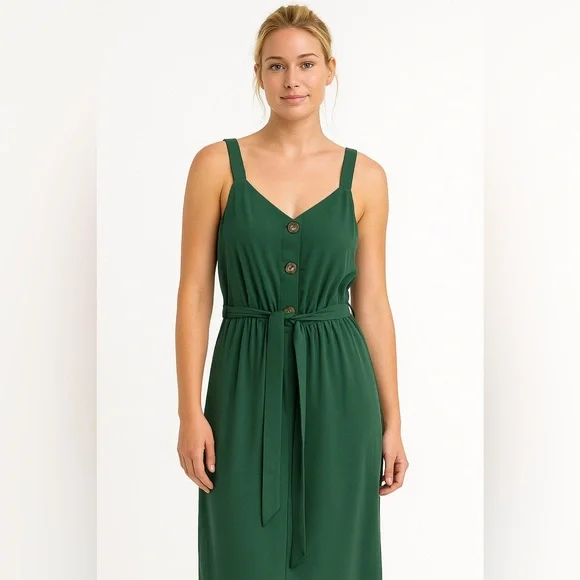 Reitmans | Forest Green Elegant Buttoned Cropped Jumpsuit - Picture 13 of 14